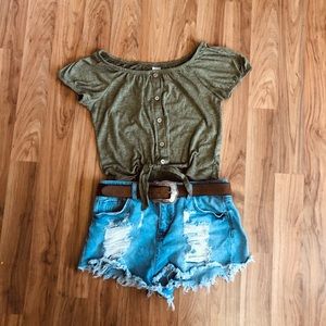 Olive green tie-up blouse 🌵